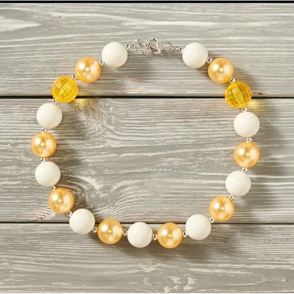 Pete‎ And Lucy Chunky Necklace Flower Child New
